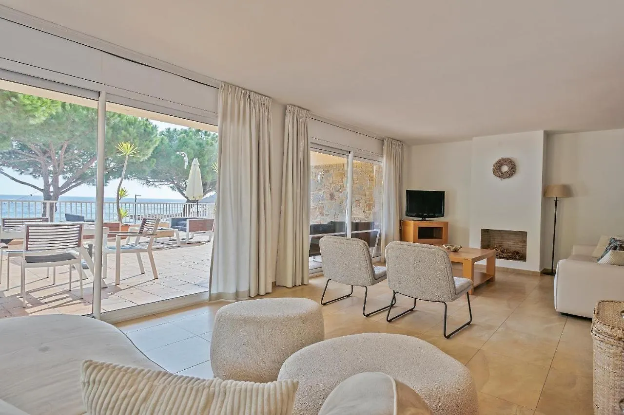 Apartment Apartamentos Barcarola Sant Feliu de Guixols Spain